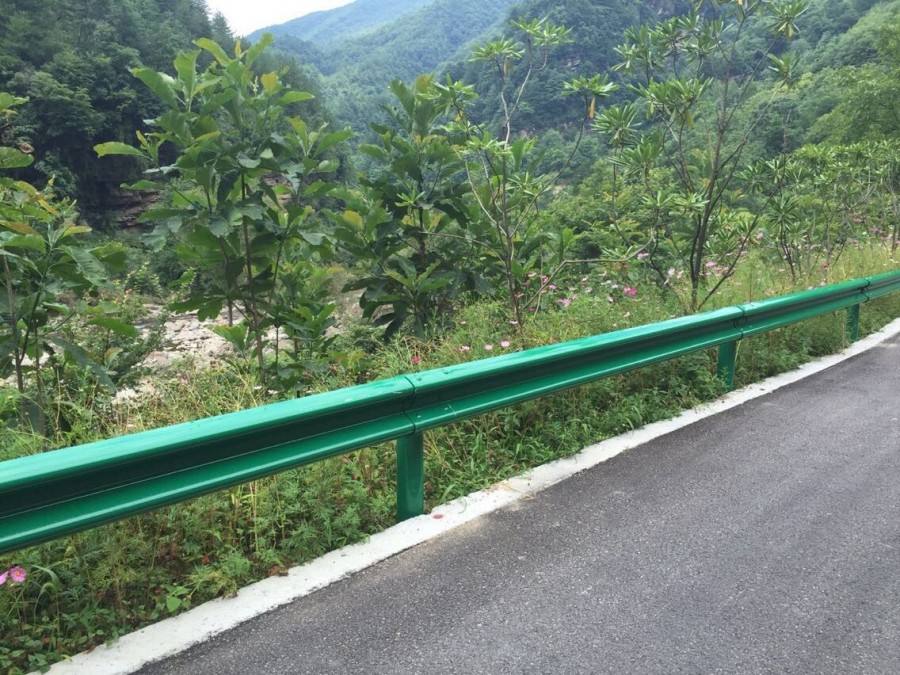 波形護(hù)欄的優(yōu)點(diǎn)有哪些？