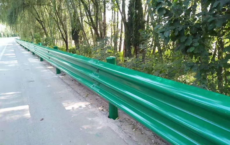 三波護欄的規(guī)格、制造工序、特點和用途是什么？