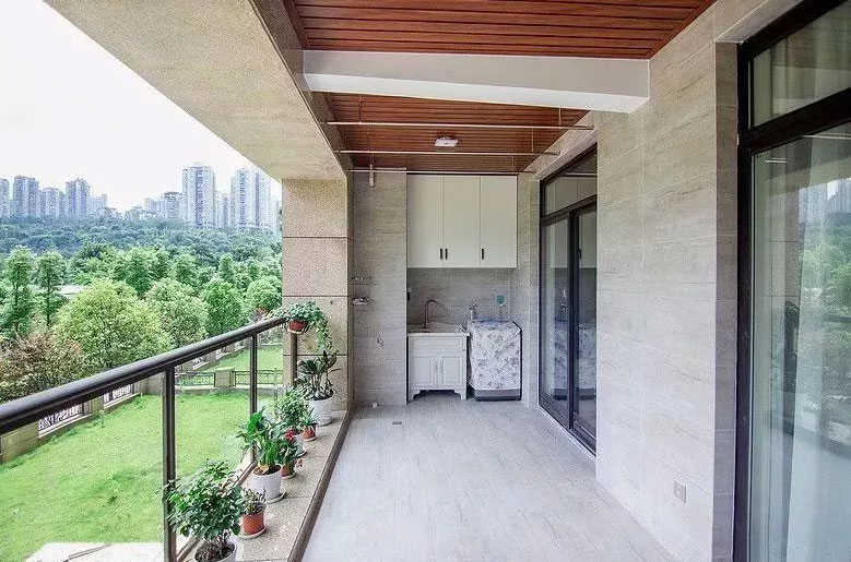 陽臺護欄不同種類的特點有哪些？