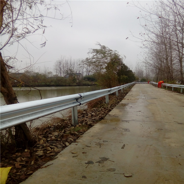 浙江公路護欄多少錢一米？